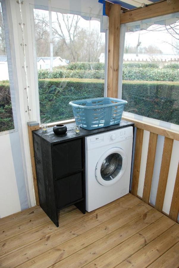Mobilhome 2Ch Climatise-Terrasse Fermee-4 Velos-Camping 4 Etoiles Les Charmettes Les Mathes Exteriér fotografie