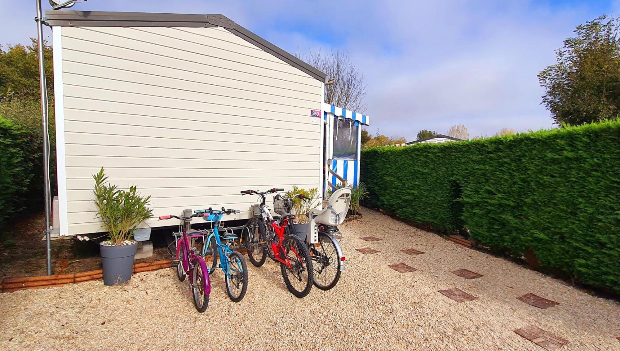 Mobilhome 2Ch Climatise-Terrasse Fermee-4 Velos-Camping 4 Etoiles Les Charmettes Les Mathes Exteriér fotografie